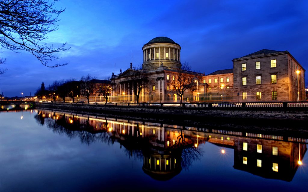Confidentiality Club Ordered in Family-Law Case Confidentiality Club Ordered in Family-Law Case